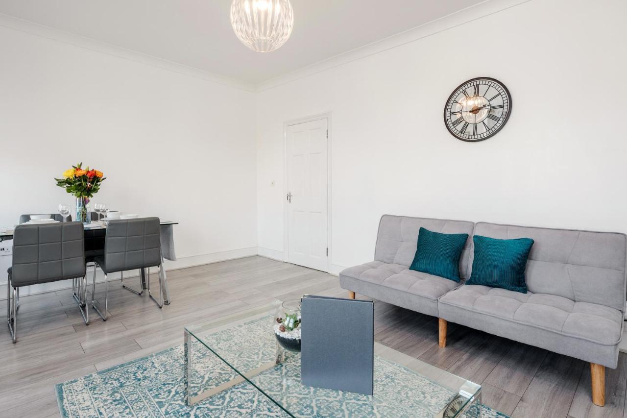 Business & Leisure 2 Bedroom & Parking By Damask Homes Ilford Bagian luar foto
